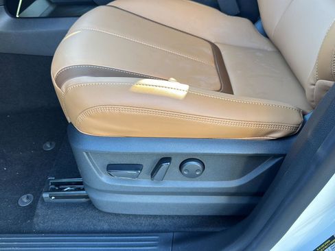 New 2026 Nissan Armada SL w/ Captain's Chari Seat Package image 28