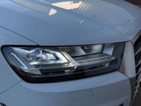 Used 2017 Audi Q7 3.0T Premium Plus w/ Premium Plus Package image 29