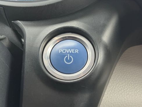 Used 2023 Toyota Sienna Limited image 7