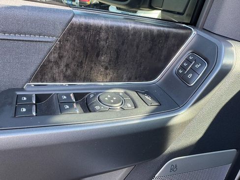 Used 2026 Ford F250 Lariat w/ Black Appearance Package image 16