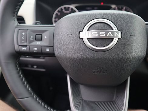 Certified 2025 Nissan Rogue SV AWD/4WD image 21
