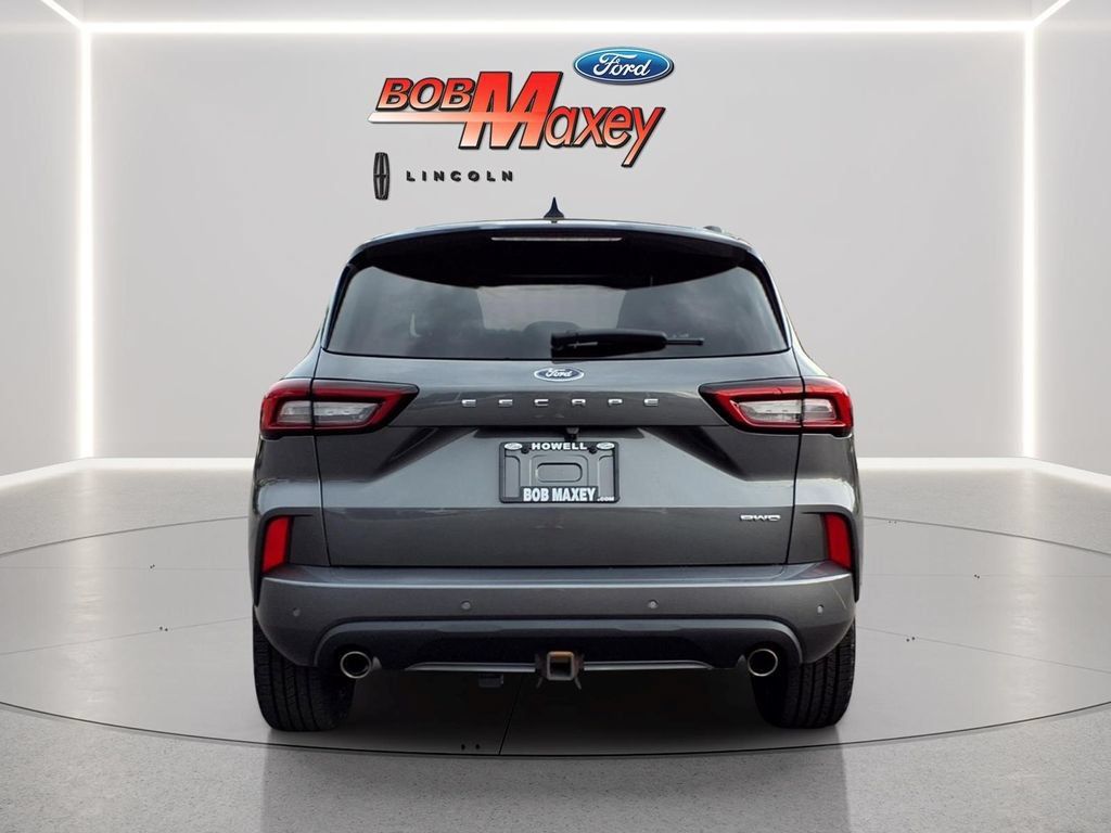 Used 2023 Ford Escape ST-Line Elite w/ Premium Technology Package AWD/4WD image 6