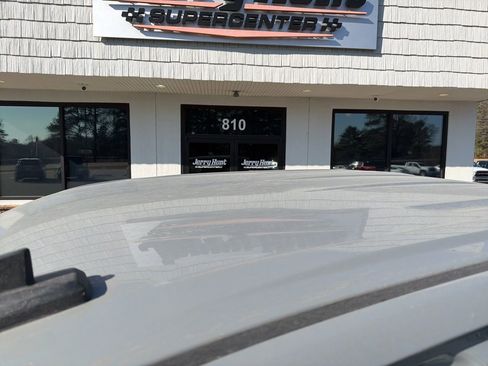 Used 2024 GMC Sierra 1500 Elevation image 12