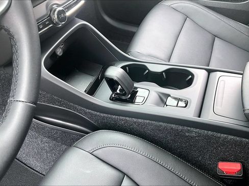 New 2026 Volvo XC40 B5 Core AWD/4WD image 20
