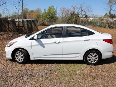 Used 2013 Hyundai Accent GLS image 12