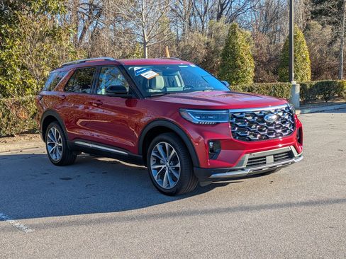 Certified 2025 Ford Explorer Platinum w/ Ultimate Package image 2