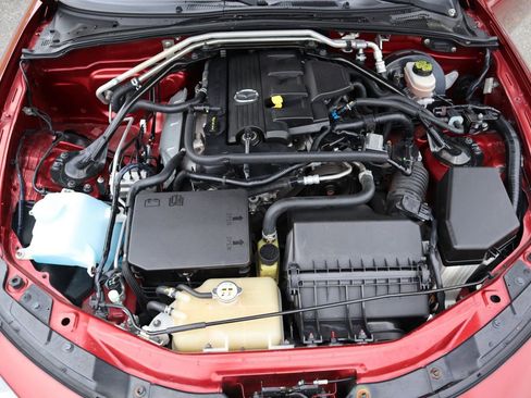 Used 2009 MAZDA MX-5 Miata Grand Touring RWD image 27