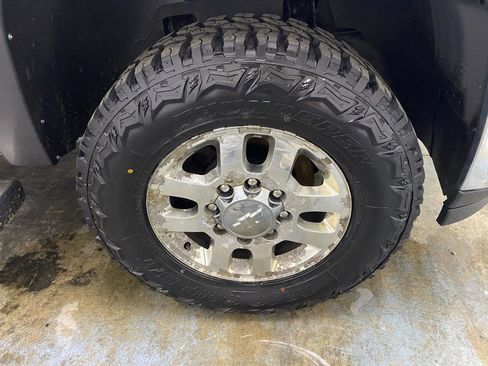 Used 2013 Chevrolet Silverado 2500 LT w/ Convenience Package image 18