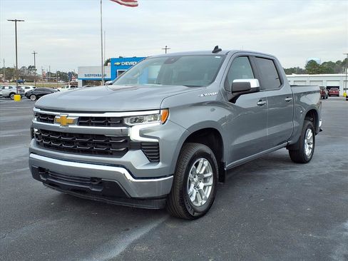 Used 2023 Chevrolet Silverado 1500 LT image 1