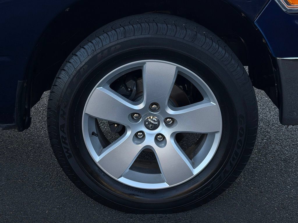 Used 2012 RAM 1500 Classic SLT w/ Popular Equipment Group AWD/4WD image 40