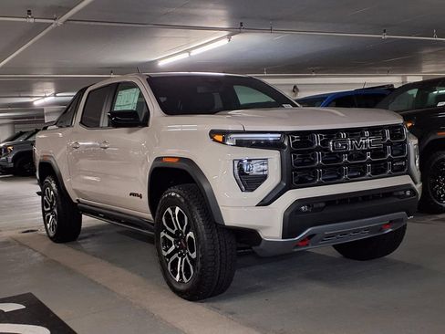 New 2026 GMC Canyon AT4 w/ Nightfall Edition AWD/4WD image 3