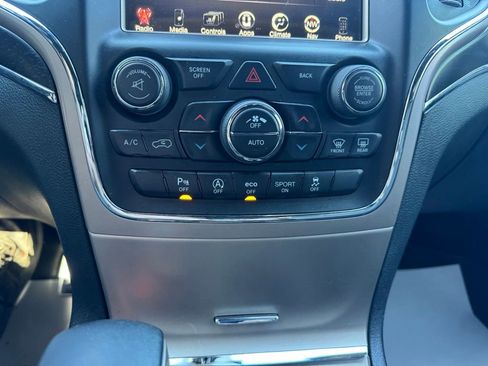 Used 2017 Jeep Grand Cherokee Limited image 19