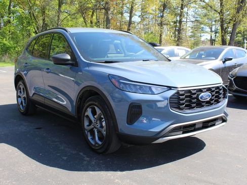 Used 2025 Ford Escape ST-Line w/ Tech Pack #1 AWD/4WD image 1