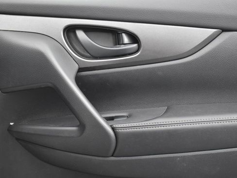 Used 2017 Nissan Rogue Sport S w/ S Appearance Package image 29