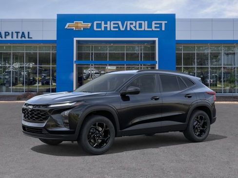 New 2026 Chevrolet Trax LT FWD image 2