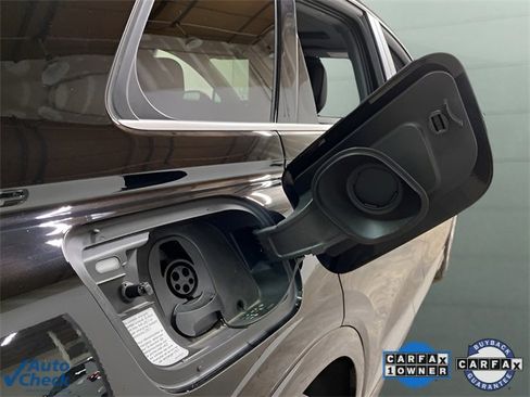 Used 2024 Audi Q4 e-tron Premium Plus image 98