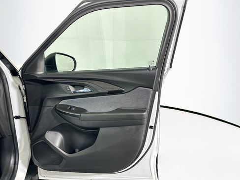 Used 2023 Chevrolet TrailBlazer LS FWD image 31