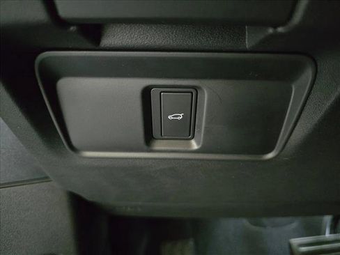 Certified 2026 Land Rover Range Rover Evoque S AWD/4WD image 28