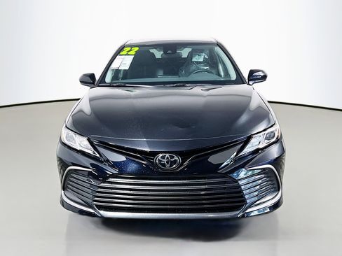 Used 2022 Toyota Camry LE image 11