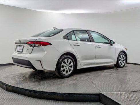 Used 2024 Toyota Corolla LE image 8