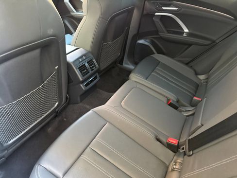 Used 2025 Audi Q5 Premium Plus w/ Premium Plus AWD/4WD image 9