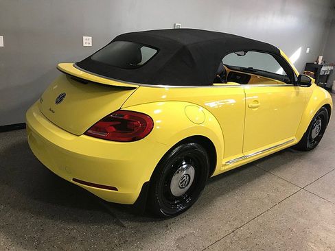 Used 2016 Volkswagen Beetle 1.8T S image 3