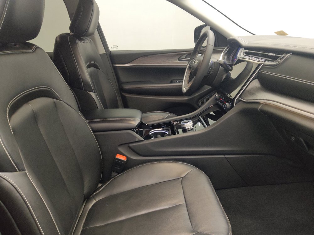 Used 2023 Jeep Grand Cherokee L Limited w/ Black Appearance Package RWD image 21