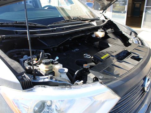 Used 2015 Nissan Quest S image 33