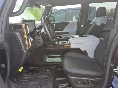 Used 2025 GMC Hummer EV 2X AWD/4WD image 8