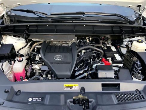 Used 2023 Toyota Highlander XLE image 31