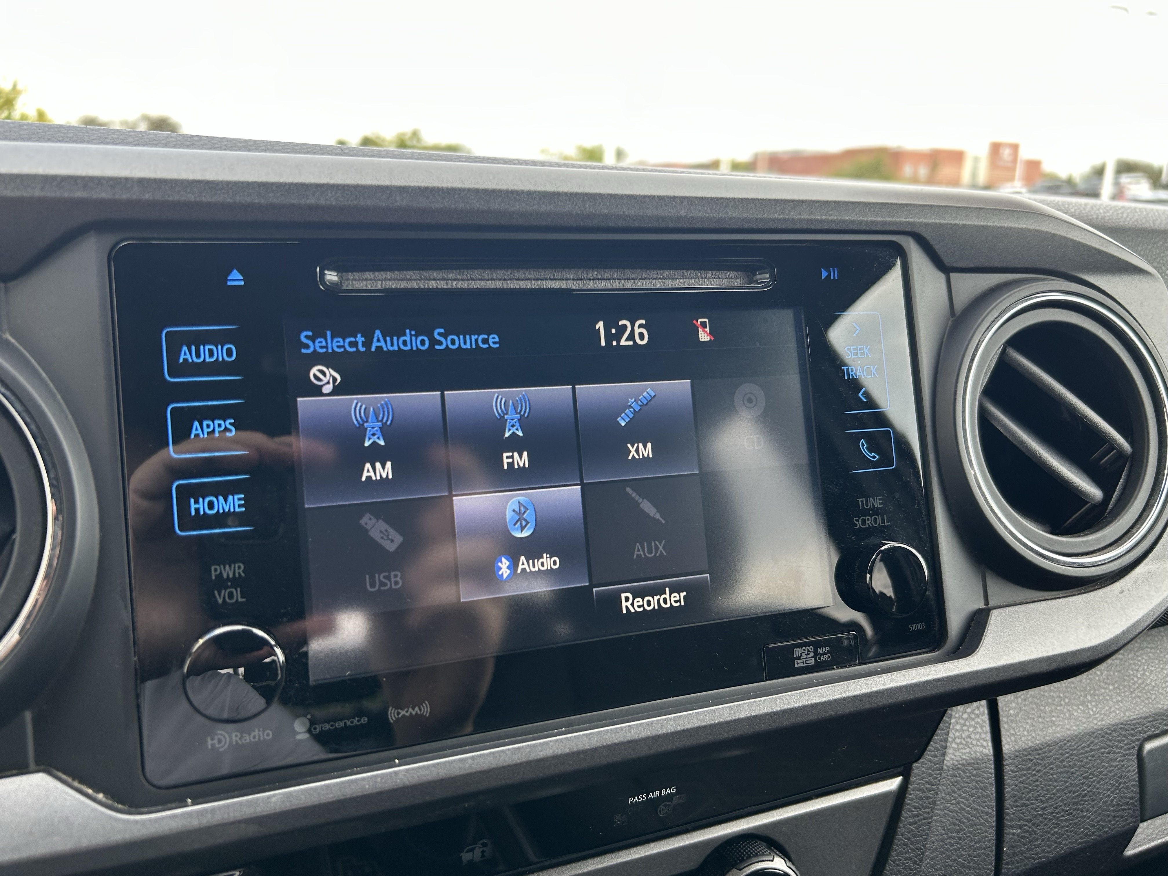 Certified 2018 Toyota Tacoma TRD Off-Road AWD/4WD image 18