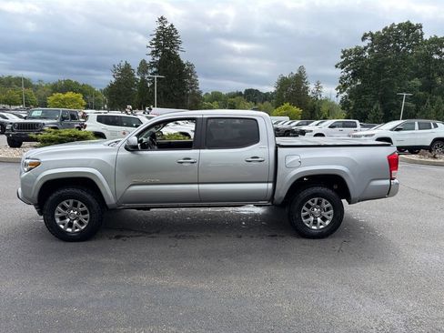 Used 2017 Toyota Tacoma SR5 w/ Tow Package AWD/4WD image 7