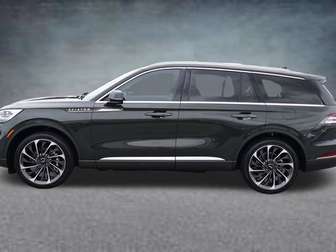 Used 2023 Lincoln Aviator Reserve w/ Equipment Group 201A AWD/4WD image 4