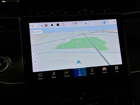 Used 2023 Jeep Grand Cherokee 4WD 4xe image 2