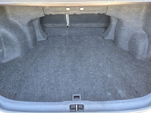 Used 2014 Toyota Camry LE image 38