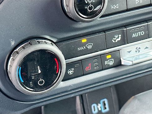 Used 2022 Ford Bronco Badlands image 28