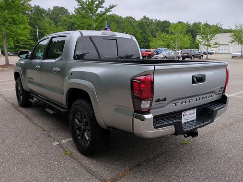 Used 2023 Toyota Tacoma SR5 AWD/4WD image 6