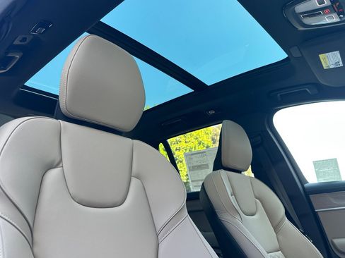 New 2026 Volvo XC90 B6 Plus w/ Protection Package Premier image 14