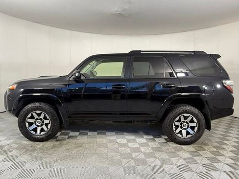 Used 2022 Toyota 4Runner TRD Off-Road AWD/4WD image 3