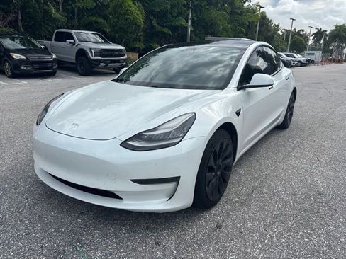 Used 2021 Tesla Model 3 Standard Range Plus RWD image 5