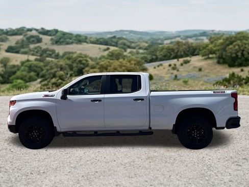 Used 2025 Chevrolet Silverado 1500 LT Trail Boss w/ Convenience Package II AWD/4WD image 5