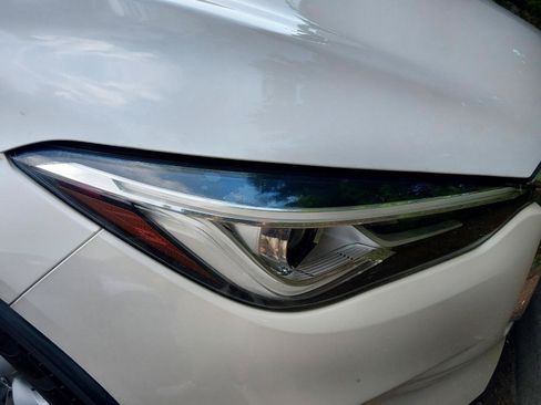 Used 2021 INFINITI QX50 Essential w/ Convenience Package FWD image 23