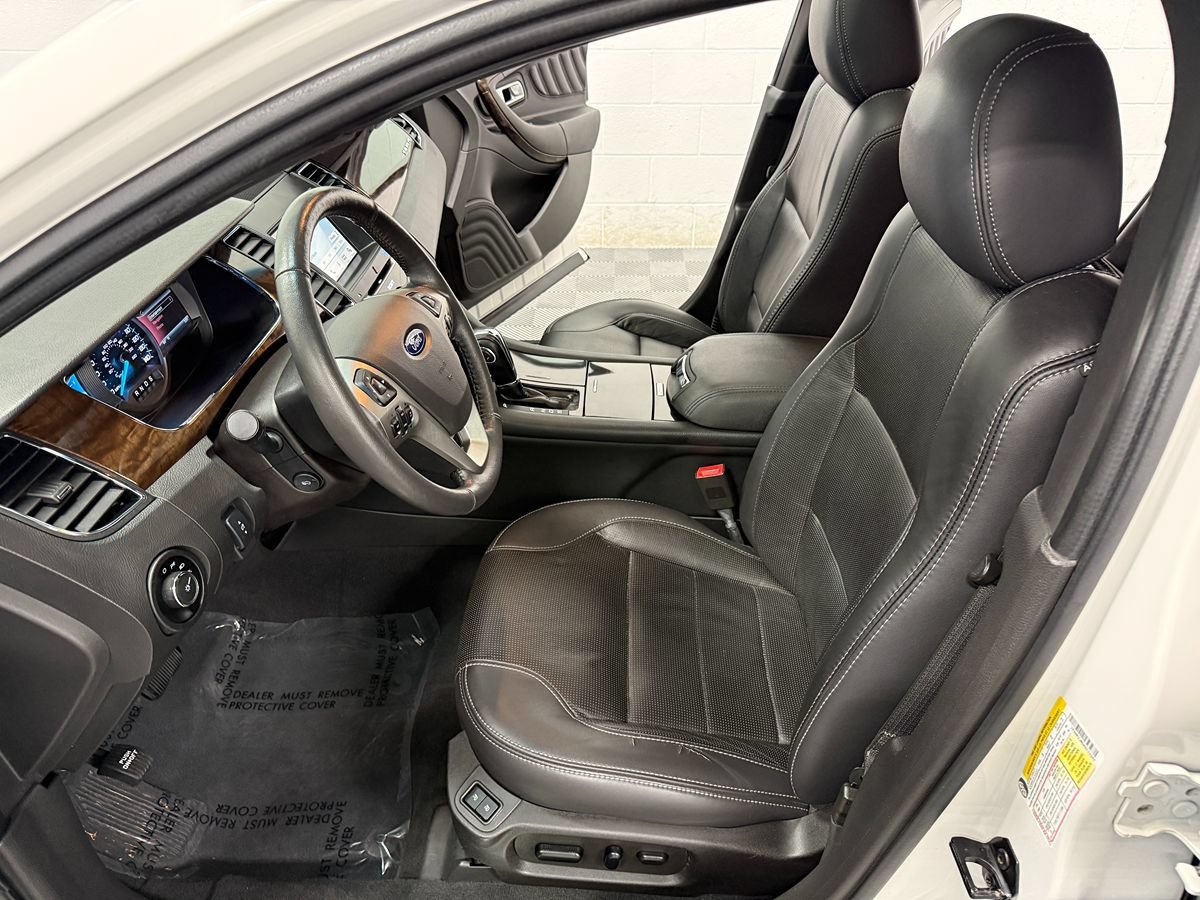 Used 2019 Ford Taurus Limited AWD/4WD image 10