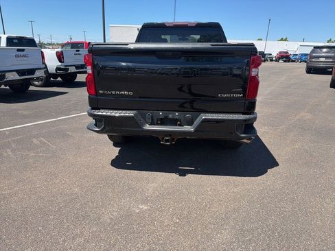 Used 2020 Chevrolet Silverado 1500 Custom w/ Custom Value Package AWD/4WD image 6