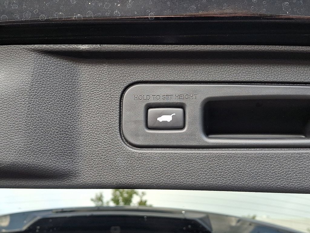 Used 2024 Honda Pilot Touring image 31