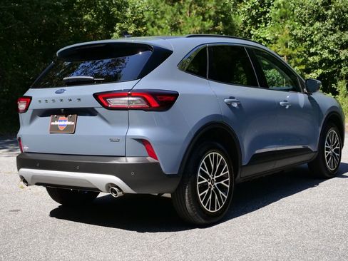 Used 2024 Ford Escape SE image 23