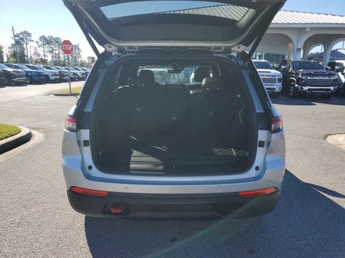 Used 2022 Jeep Grand Cherokee Trailhawk image 5