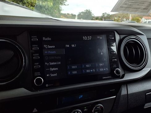 Certified 2021 Toyota Tacoma TRD Off-Road w/ Technology Package AWD/4WD image 8