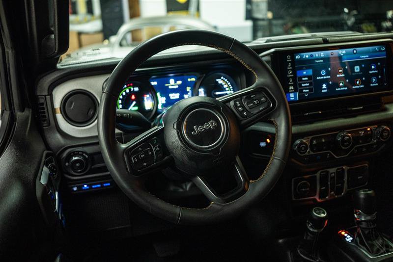 Used 2024 Jeep Wrangler Unlimited w/ Convenience Group AWD/4WD image 15