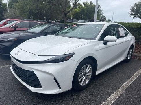 Used 2025 Toyota Camry LE image 1